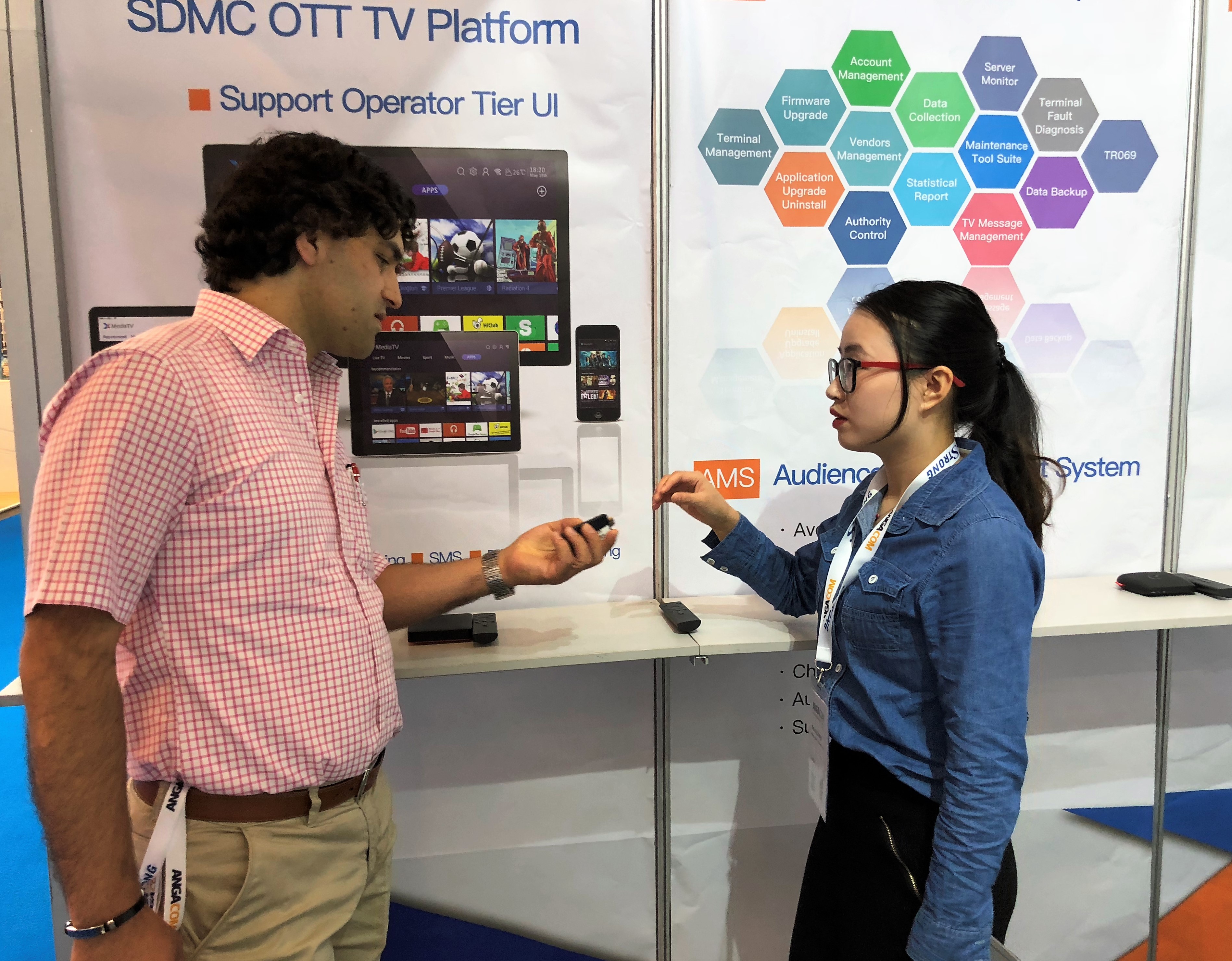 ANGACOM展会 宝马bm1122线路顶级立异产品轮替亮相